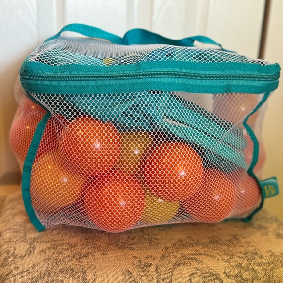 Ball Pit - Picture 4 of 6